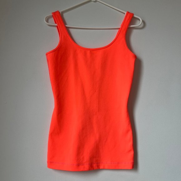 Lululemon Neon Coral Workout Tank Top - Size 2 & 4 - Picture 1 of 3